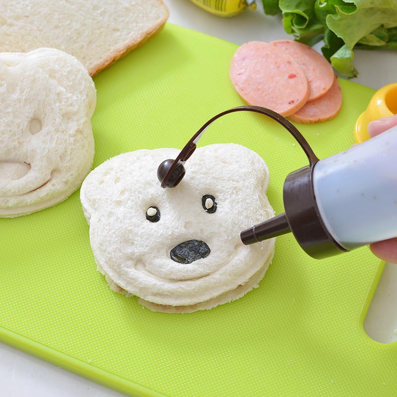 Kitchen Breakfast Bear Sandwich Mold Bread Biscuit Embosser Cake Tool DIY Making Mold Household Making Accessories