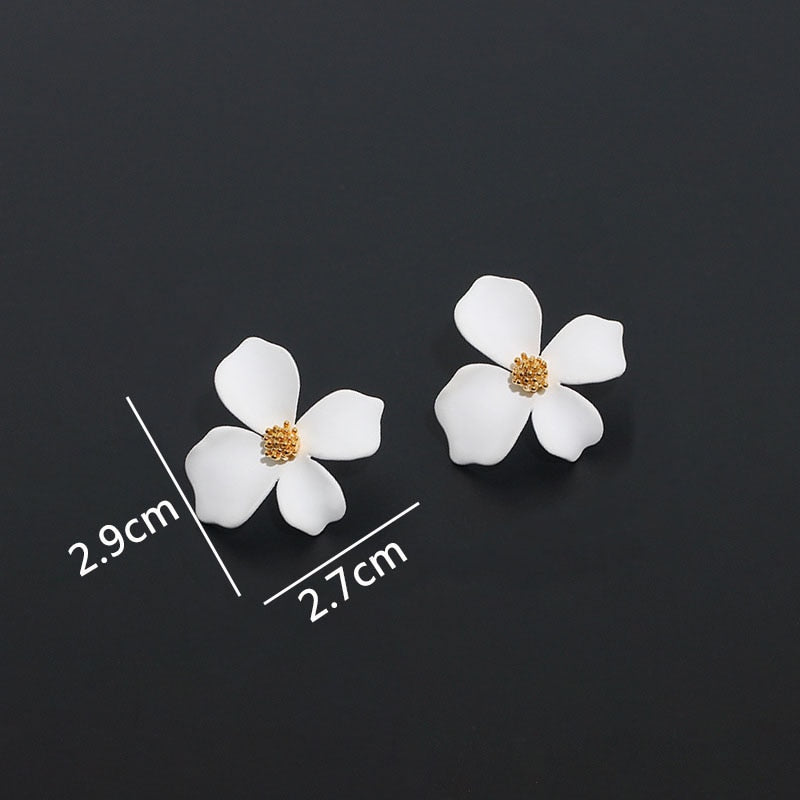 New Korean Fashion Dangle Earrings for Women White Flower Drop Earrings pendientes New Year Gift Fashion Ear Jewelry aretes