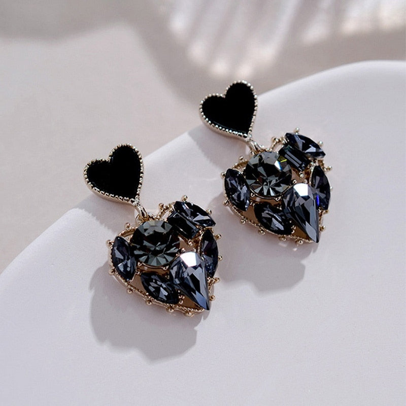 Vintage Women’s Heart Shape Cute Drop Earrings 2022 Fashion Black Crystal Love Heart Statement Earrings for Women Jewelry Gifts