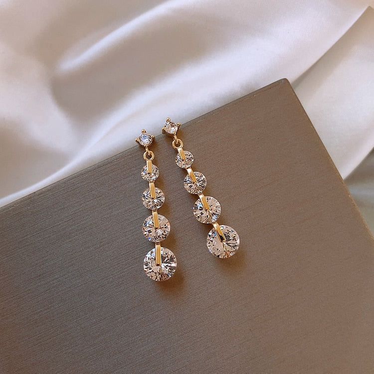 Fashion and high-level crystal Zircon Earrings party focus earrings give gifts to friends everyday wear trendy women&