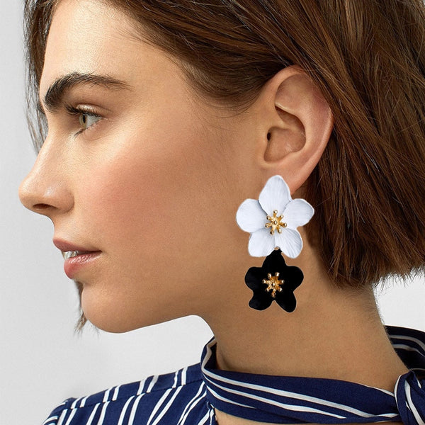 Large Flower Earrings Fashion Women&#39;s Earrings 2020 trend Statement Ear Stud Earrings korean Vintage Jewelry For Party Wholesale