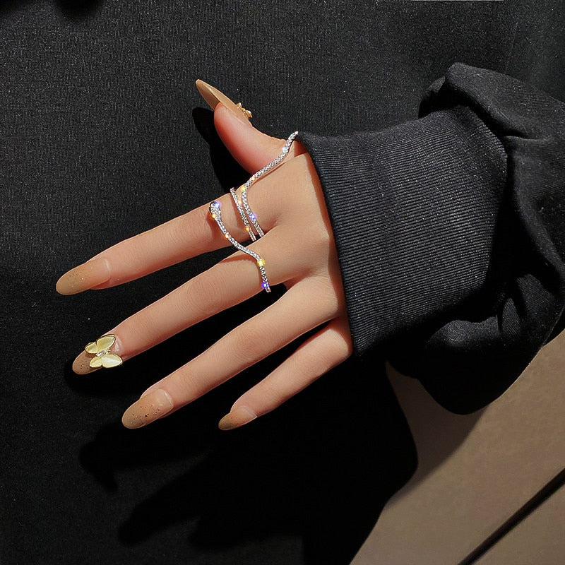 Fashion Cool Snake Shape Rings for Women Bijoux Adjustable Crystal Rings Weddings Party Jewelry Gifts