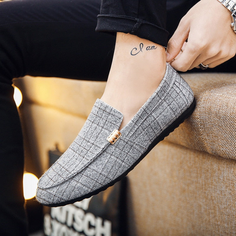 Men Casual Shoes 2021 Spring Summer Men Loafers New Slip On Light Canvas Youth Men Shoes Breathable Fashion Flat Footwear