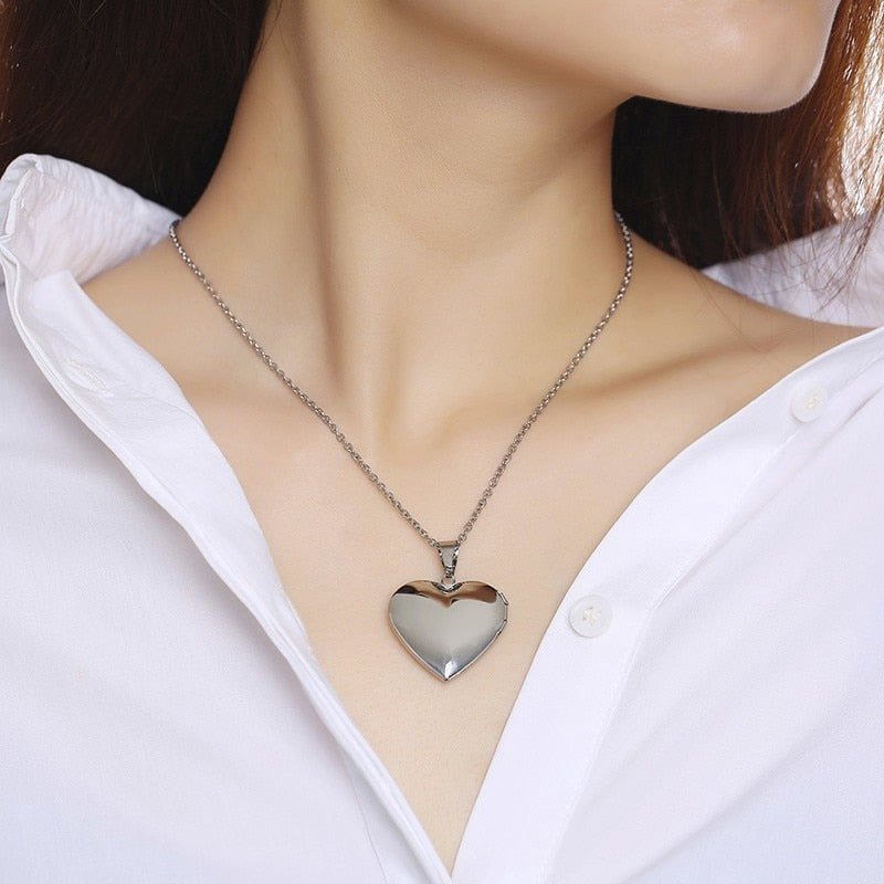 Vnox Light Heart Locket Pendants for Women Men Openable Photo Frame Glossy Stainless Steel Necklaces Family Love Collar