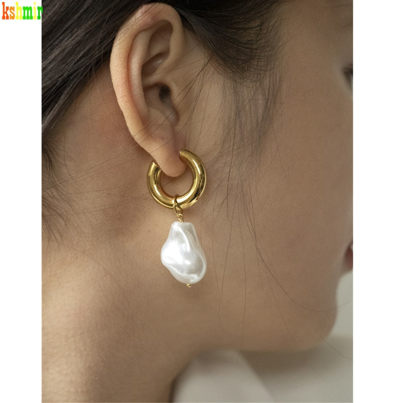 Circle Earrings New Vintage High Imitation Baroque Pearl Earrings Gold Circle Earclip Women Jewelry Golden Punk Round A14257