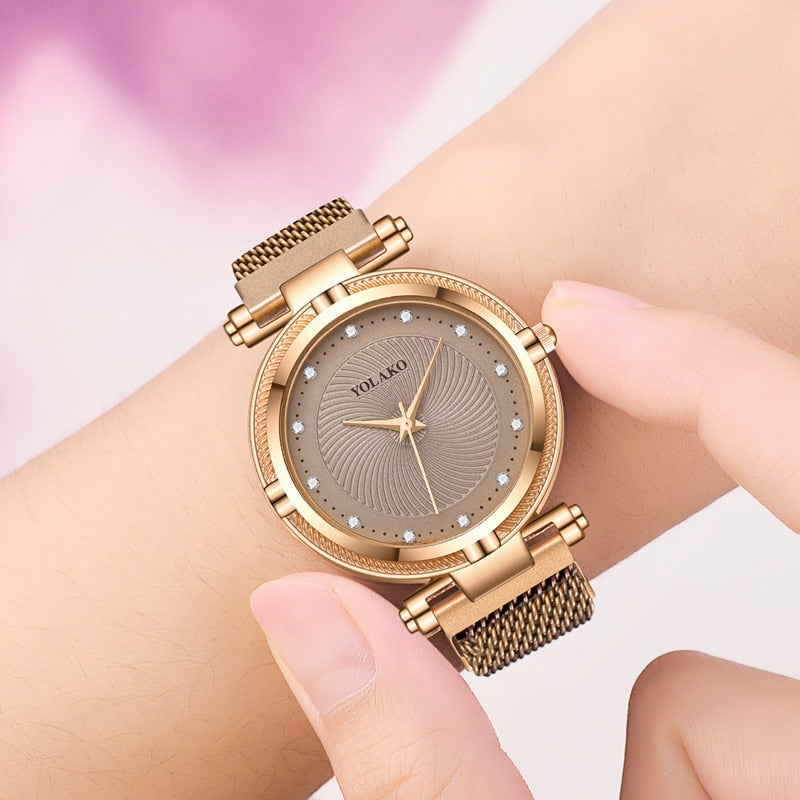 Women watch Bracelet Suit Diamond Dial Women Watches Fashion Rose Pink Magnet Buckle Ladies Quartz Wristwatches Simple Female