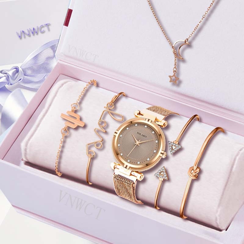 Women watch Bracelet Suit Diamond Dial Women Watches Fashion Rose Pink Magnet Buckle Ladies Quartz Wristwatches Simple Female