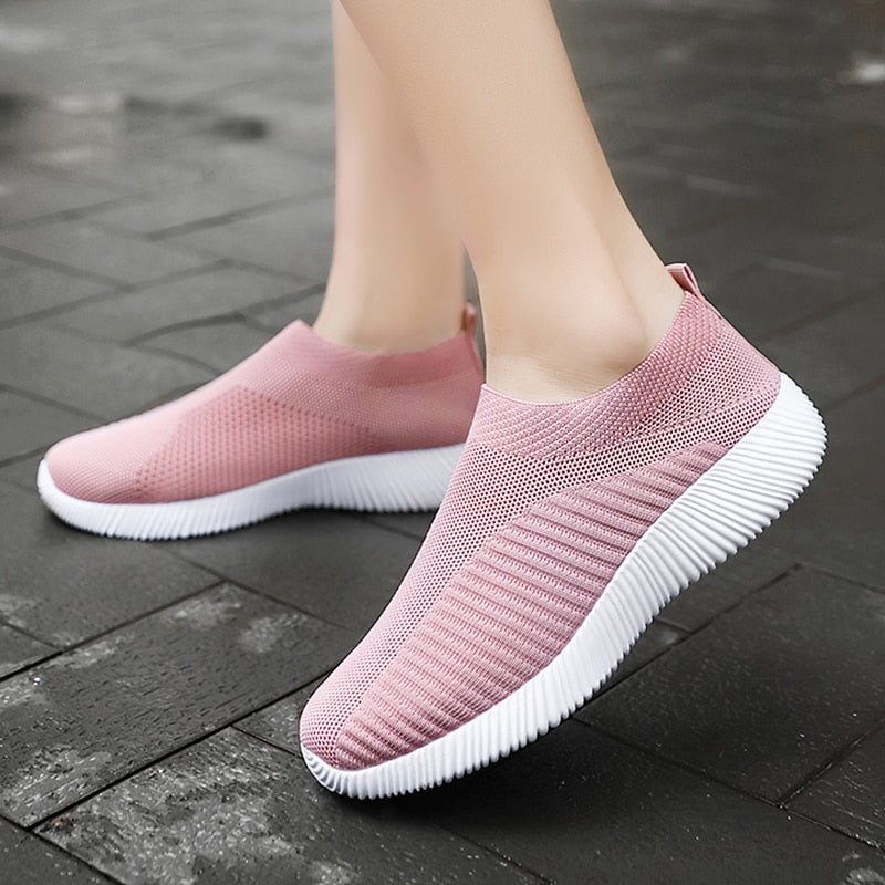 2022 Autumn Woman Shoes Fashion New Woman PU Leather Shoes Ladies Breathable Cute Heart Flats Casual Shoes White Sneakers