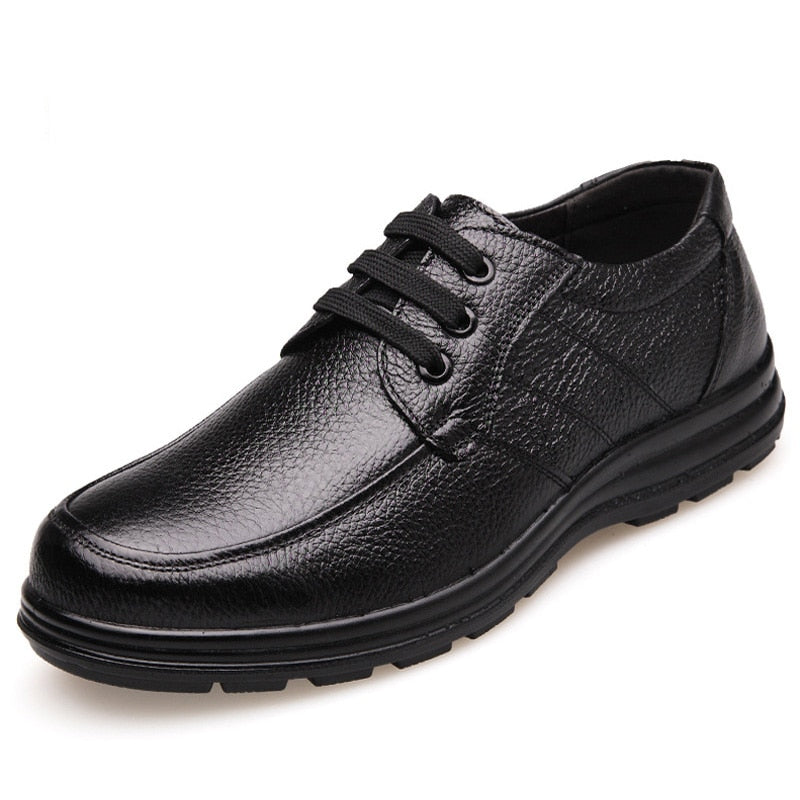 New High Quality Genuine Leather Shoes Men Flats Fashion Men&#39;s Casual Shoes Brand Man Soft Comfortable Lace up Black ZH740