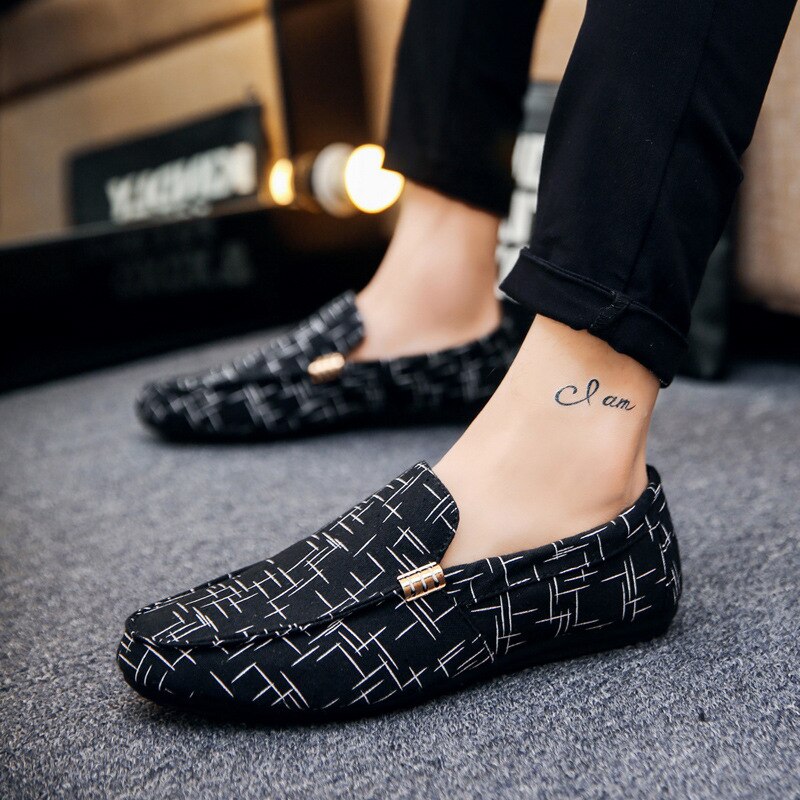 New fashion Men Flats Light Breathable Shoes Shallow Casual Shoes Men Loafers Moccasins Man Sneakers Peas Zapatos Driving Shoes