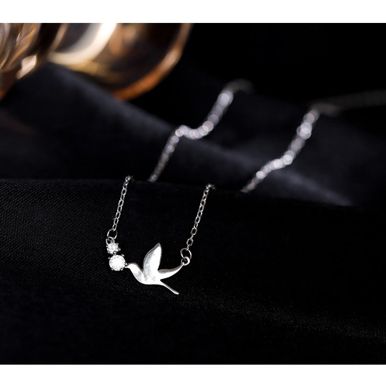 Korea Temperament Cute Swallow Bird Animal Pendant Necklace Clavicle Chain Necklace for Women Trendy Female Necklace Jewlery