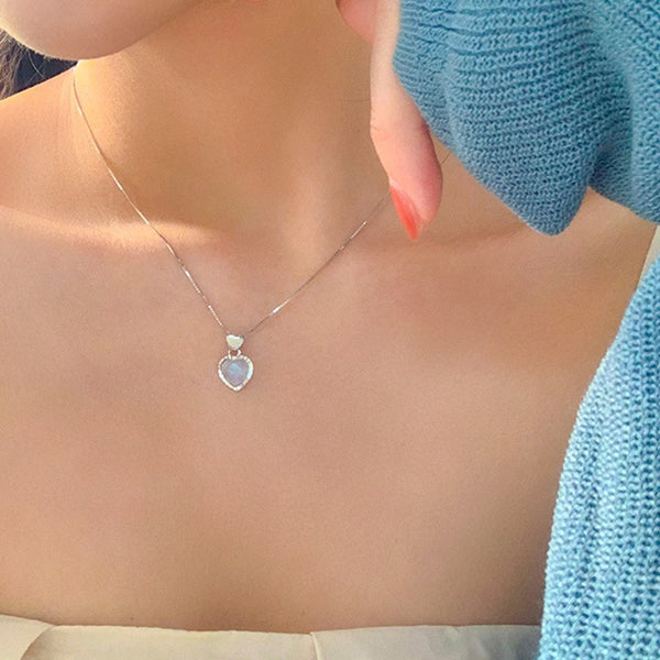 Korean Fashion Jewelry for Women Moonstone Love Pendant Necklace Female Clavicle Chains Necklace Vintage Jewelry Collares 2022