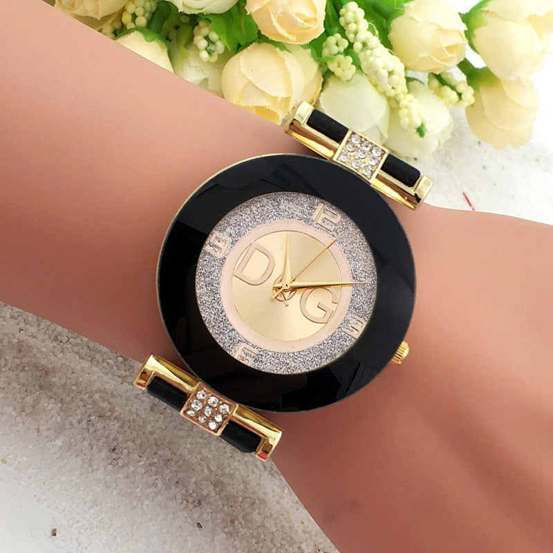 Simple Black White Quartz Watches Women Minimalist Design Silicone Strap Wristwatch Big Dial Women&