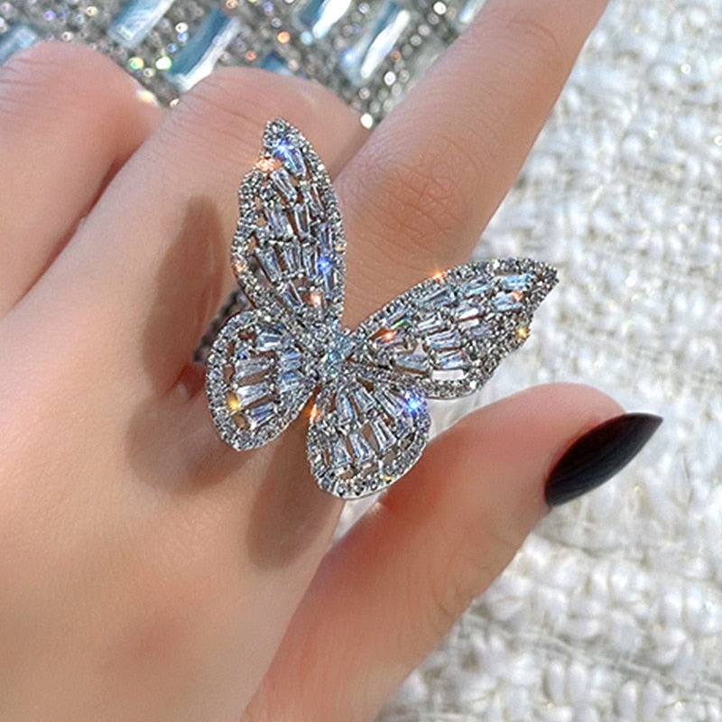 Trendy Shining Butterfly Adjustable Opening Ring For Women Crystal Acrylic Inlay Fashion Party Hand Accessories Jewelry