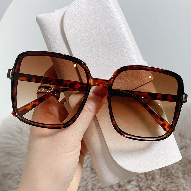 Rice Nail Square Sunglasses Gradient Color 2022 New Sunglasses for Women Trend Anti-UV Retro Sunglasses