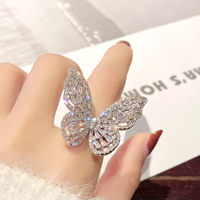 Trendy Shining Butterfly Adjustable Opening Ring For Women Crystal Acrylic Inlay Fashion Party Hand Accessories Jewelry