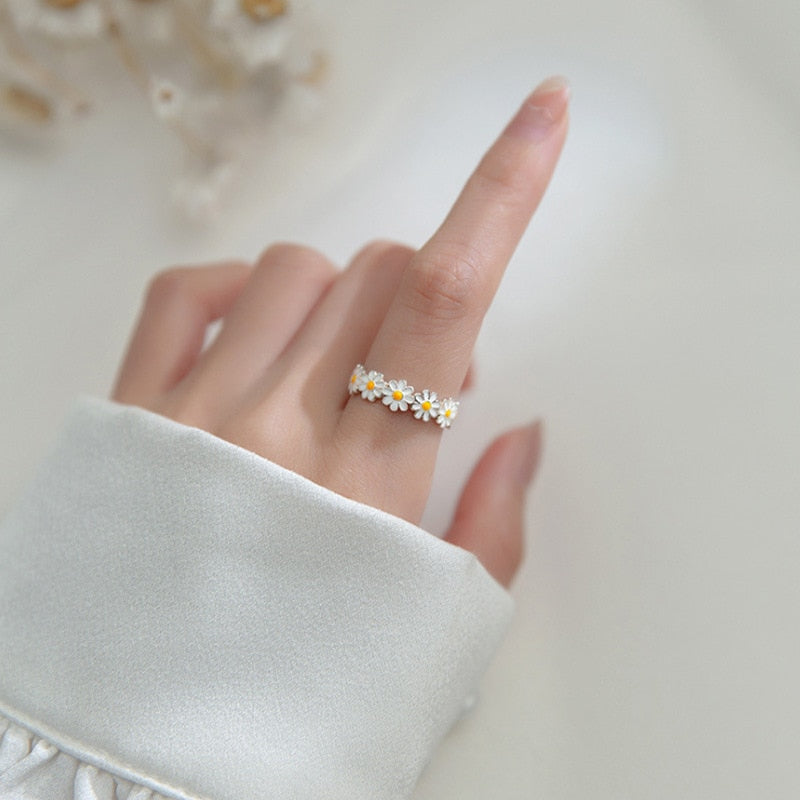 Coconal Trendy Korean Style Daisy Flower Rings For Women Sweet Cute Finger Ring Proposal Wedding Fine Jewelry Gift