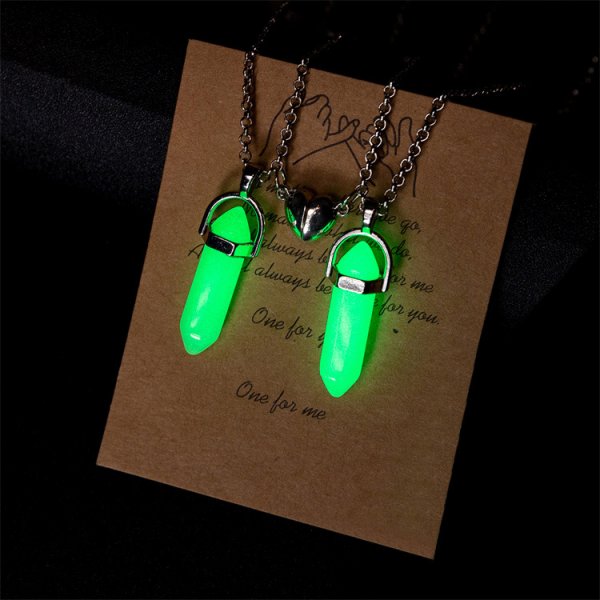 New Simple Luminous Beads Necklace Glowing Night Round Star Heart Pendant Glow In The Dark Necklace for Men Women Hallowen Gifts