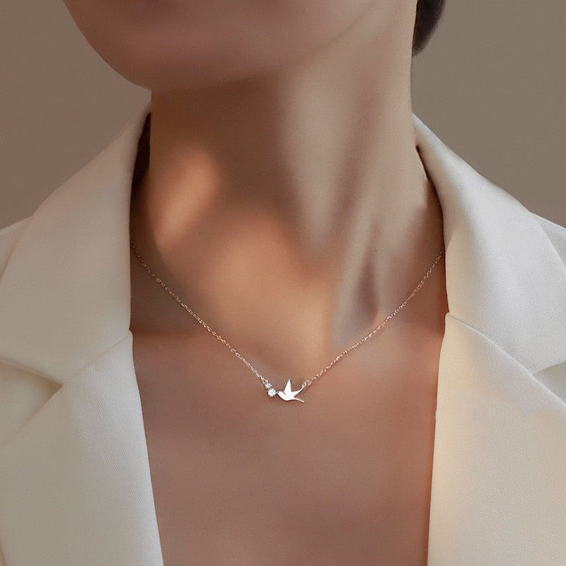 Korea Temperament Cute Swallow Bird Animal Pendant Necklace Clavicle Chain Necklace for Women Trendy Female Necklace Jewlery