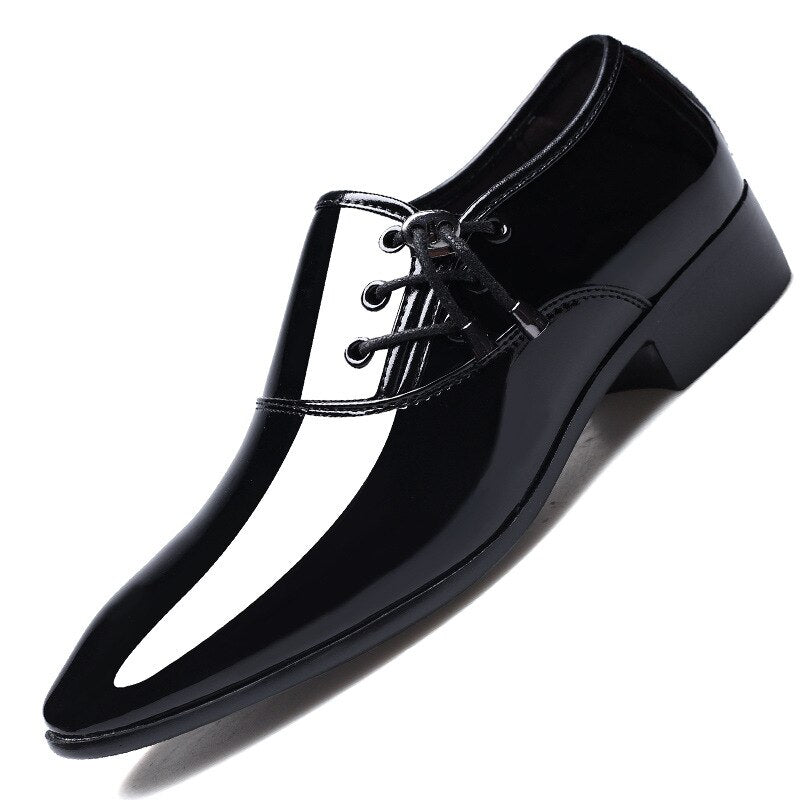 2022 Classic Business Men's Dress Shoes Fashion Elegant Formal Wedding Shoes Men Slip on Office Oxford Shoes for Men Black Brown