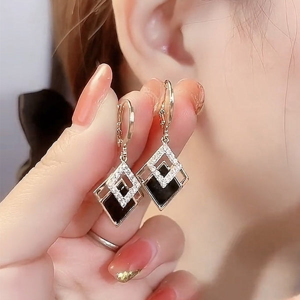 Black Rhombus Pendants Women&#39;s Hanging Earrings Gold Color Buckle Drop Earrings Rhinestone Statement Earrings Party oorbellen
