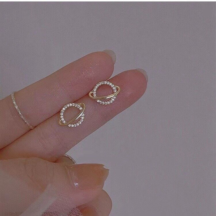 Korea Simple Sweet Cool Wind Planet Love Zircon Stud Earrings 2022 Young Luxury Earrings Elegant Women's Jewelry Accessories