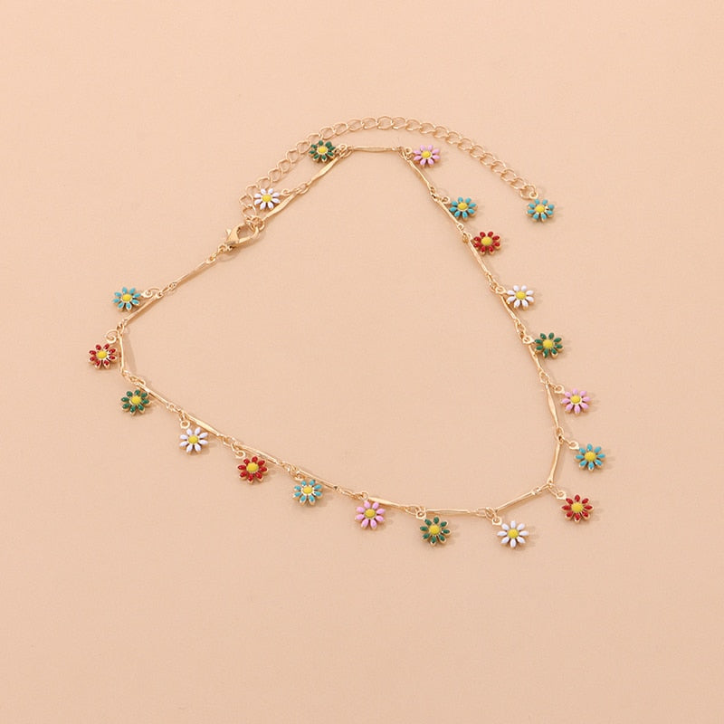 2022 New Women's Handmade Colorful Daisy Necklace for Women Sexy Short Beach Chokers Necklaces Jewelry Boho Accessories
