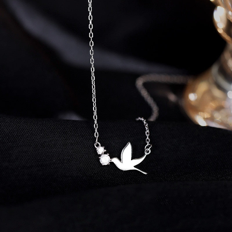 Korea Temperament Cute Swallow Bird Animal Pendant Necklace Clavicle Chain Necklace for Women Trendy Female Necklace Jewlery